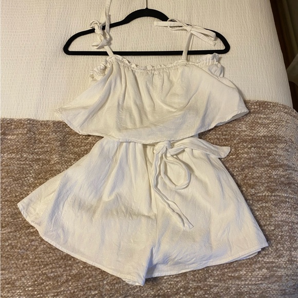 She + Sky White Romper with Tie Straps - Picture 2 of 4